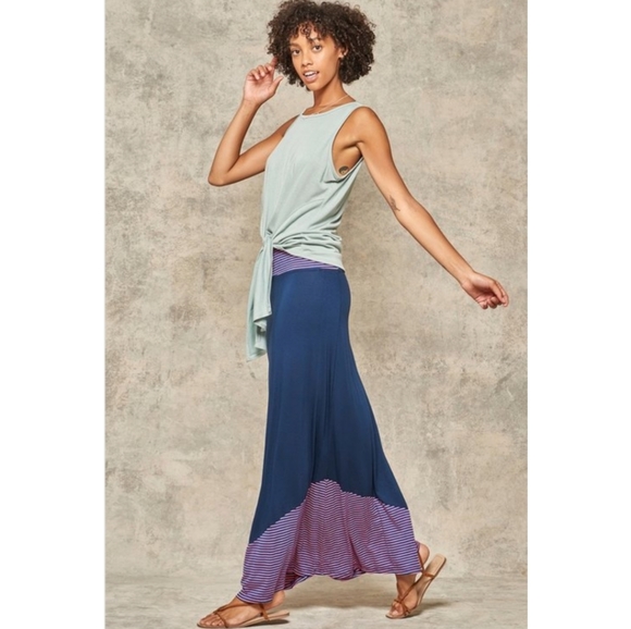 🆕🌿JERSEY MAXI SKIRT🌿 - Picture 4 of 10